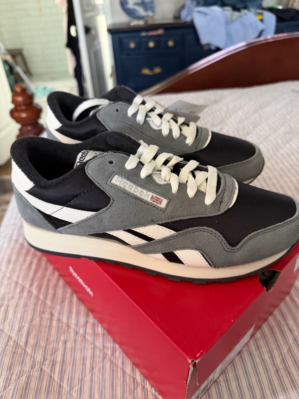 Reebok Men's Classic Black & Gray Retro Runner New in box. Size 7.5. Only $38!